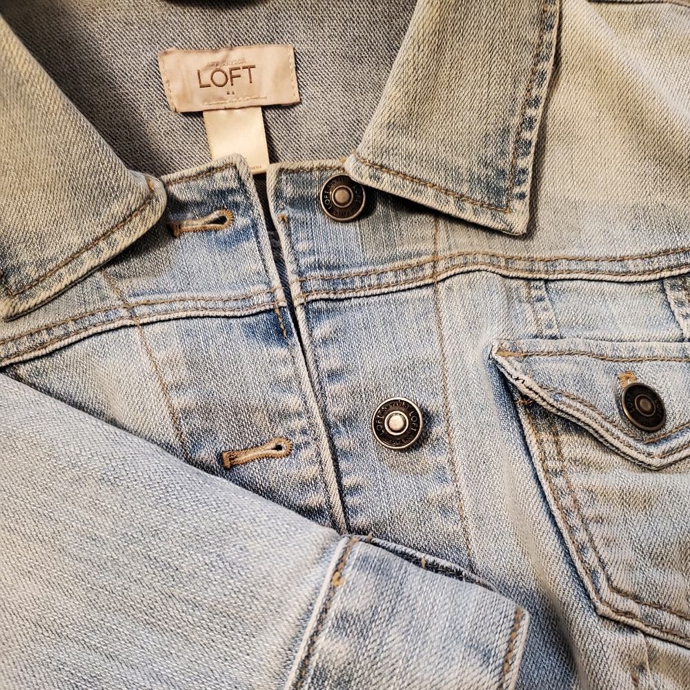 LOFT Light Wash Cropped Denim Jacket